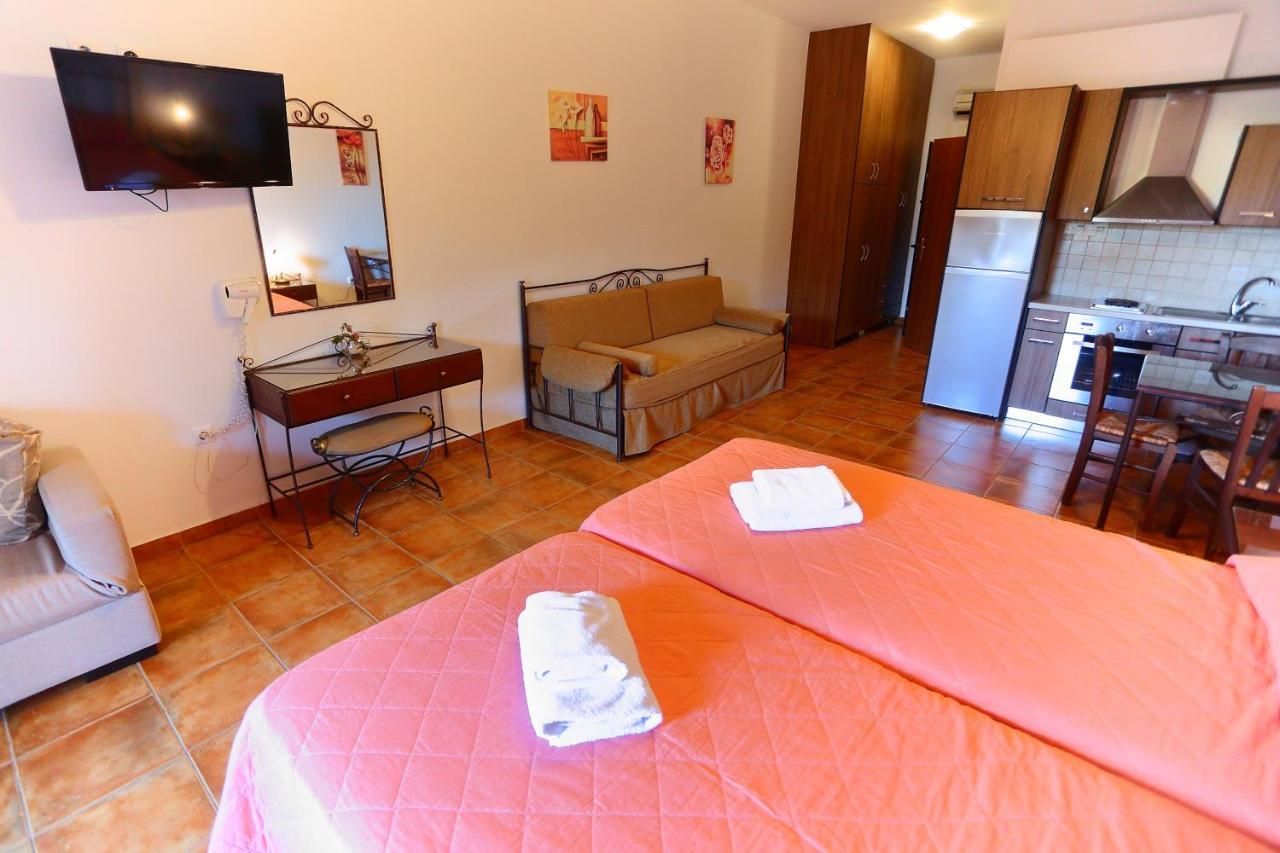 Vathi Hotel Ngoại thất bức ảnh