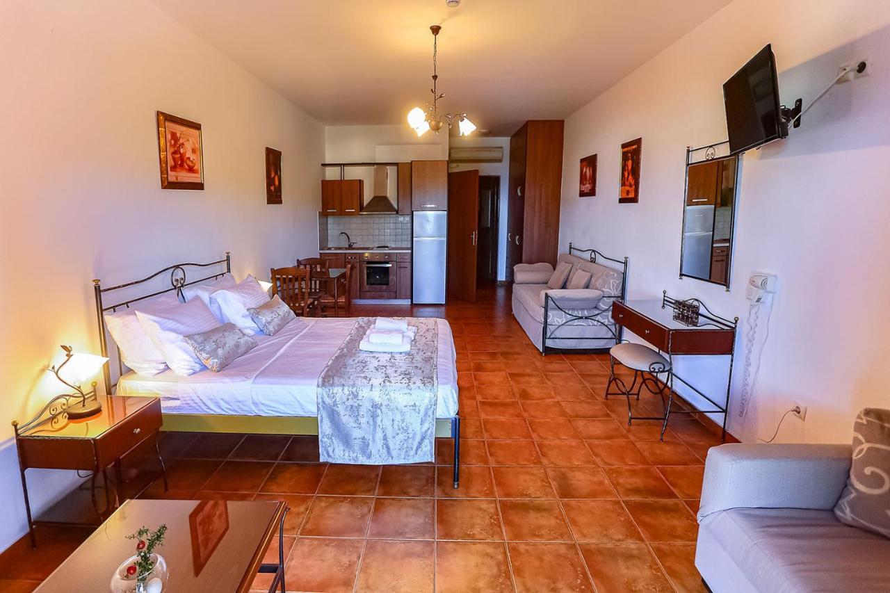 Vathi Hotel Ngoại thất bức ảnh